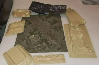 Grab Bag Of Vintage Ho Scale Military War Scene Plastic Scenery Molds