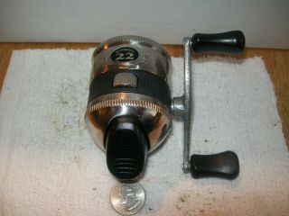 Vintage Zebco 22 Authentic Closed Face Spin Casting Fishing Reel 171