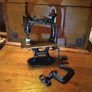 Antique Foley & Williams Midget Crank Sewing Machine Miniature Childs