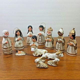Vintage 14 Piece White & Gold Pottery Hand Painted Nativity Scene Made In Mexico