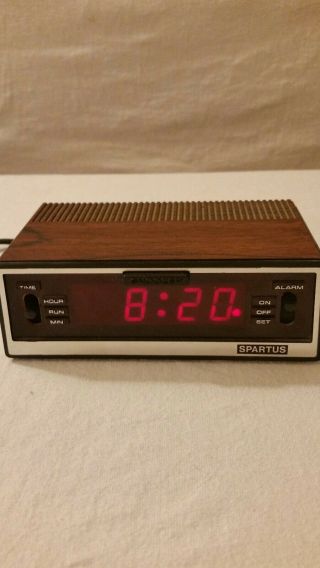 Spartus 1121 Model Digital Alarm Clock -,  Vintage Wood Grain Look