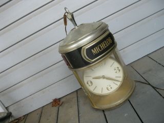 Vintage Michelob Beer Rotating Lighted Hanging Clock Sign Billiard Pool Table