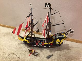 1989 Lego 6285 Pirates Black Seas Barracuda With Minifigs & Instructions
