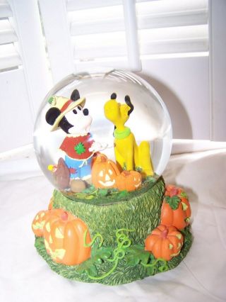 Vintage Disney Mickey Mouse & Pluto Pumpkin Patch Halloween Musical Snow Globe