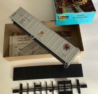 Vintage 1965 Athearn Ho Scale Northern Pacific 50’ Box Car