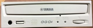 Yamaha Crw8424s - Nb Cd - Rewritable Scsi Drive - For Vintage Macs