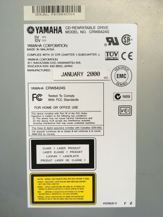 Yamaha CRW8424S - NB CD - Rewritable SCSI Drive - for Vintage Macs 3