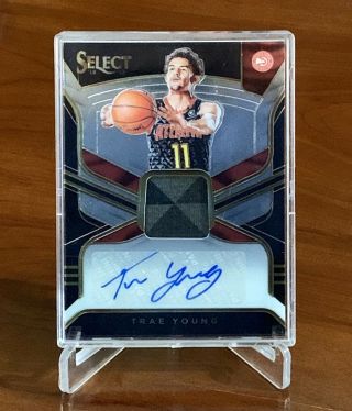 2018 - 19 Trae Young Select Rookie Patch Auto ’d /199