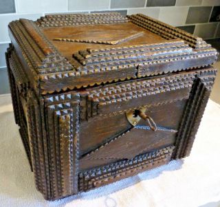 Folk / Tramp Art Chip - Carved Wooden Lidded Lockable Box / Jewellery Box