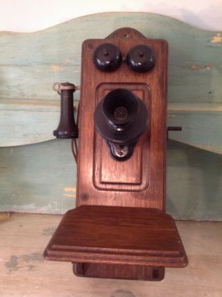 Antique 1901 Kellogg Oak Wood Case Wall Phone Crank & Bell