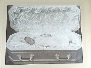 Vtg Funeral Photo B&w Post Mortem Dead Baby In Open Coffin Casket 8x10 Matted
