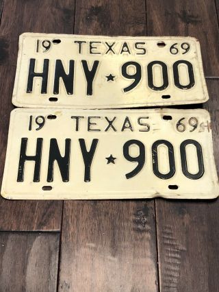 Vintage 1969 Texas Tx.  License Plate Set All Hny 900