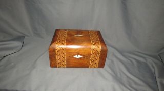 A 19th Century Victorian Walnut Inlayed Jewellery Box