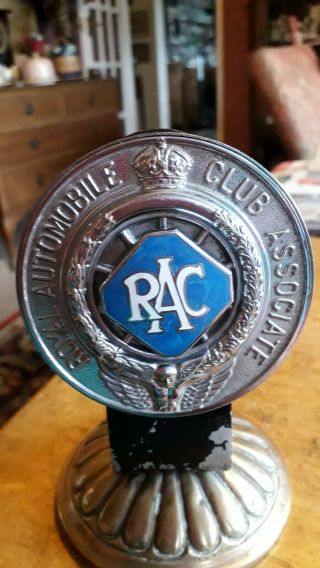 Vintage Royal Automobile Members Badge,  Early Example On Plinth