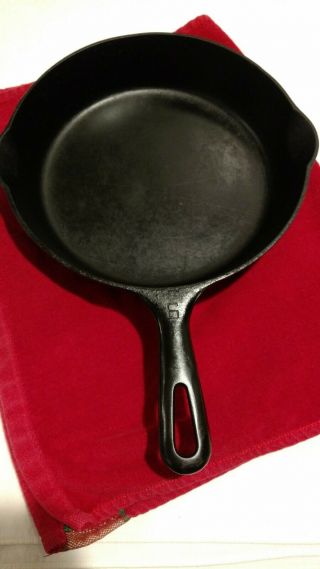 Vintage 6 Griswold Cast Iron Skillet.  699 B.  Small Logo.  9 1/2 " X 13 1/4 ".