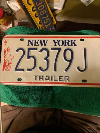 York Statue Of Liberty Trailer License Plate.  - 25378j.
