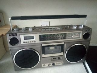 Vintage / Retro Hitachi Radio / Cassette Recorder - Ghetto Blaster