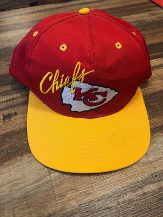 Kansas City Chiefs Nfl Vintage 90s Snapback Hat Kc Red Script Yellow Bill
