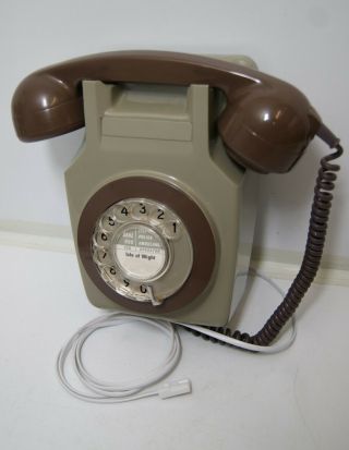 Vintage 80s rotary dial Wall Telephone retro brown home phone GPO / BT 3