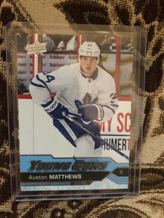 16/17 Upper Deck Series 1 Young Guns Auston Matthews Toronto Maple Leafs