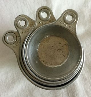 Vintage Set of 4 Metal Nesting Measuring Cups 1/4,  1/3,  1/2,  1 Cup Tab Handle 2