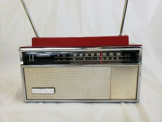 Vintage Collectible Channel Master 14 Transistor Radio Model 651 Red Great