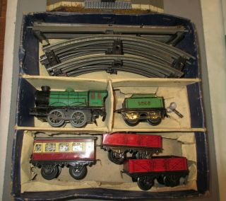 Vintage Hornby O Gauge M0 Clockwork Train Set