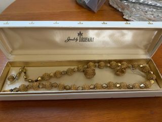 Vintage Trifari Gold Tone Statement Necklace Choker Signed 17” With Earring Box