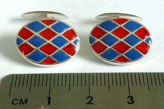 A VINTAGE 1980s SILVER CHAIN LINK CUFFLINKS WITH RED & BLUE ENAMEL 2