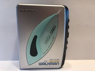 Sony Walkman Vintage Wm - Ex190 Mega Bass Cassette Player