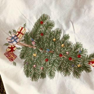 Vintage Christmas Tree Oval Table Cloth Holiday Cover 96 