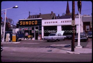 Vtg 1971 35mm Slide Sunoco Gas Station Old Cars East Coast Rhode Island Ri Q35