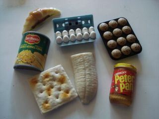 7 Vintage Refrigerator Magnets /eggs/peter Pan/muffins/corn/cracker/banana/roll