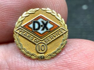D - X Petroleum 10k Gold Vintage 10 Years Of Service Award Pin.