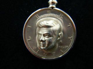 Vintage Necklace W/ 1971 Kennedy Half Dollar Pop Out Repousse Coin Pendant