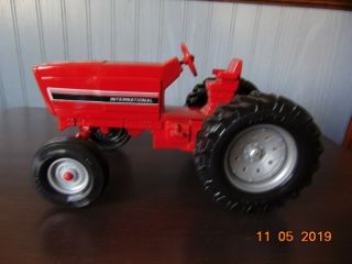Vintage 1:16 Ertl Diecast International Red Farm Row Crop Tractor Stk 415