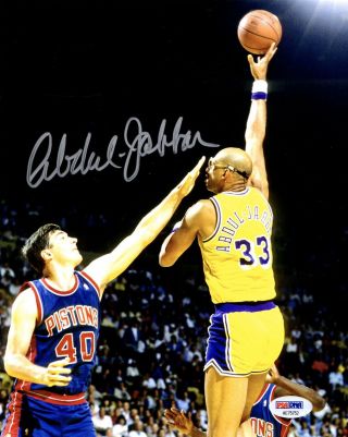 Kareem Abdul - Jabbar Signed 8x10 Photo Psa/dna 33 Los Angeles Lakers Nba Hof