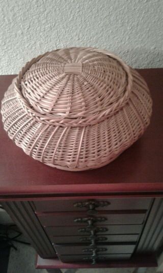Vintage Woven Round Sewing Basket With Lid 9 "