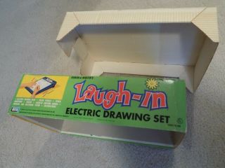 Vintage 1969 Laugh - In Electric Drawing Set,  Rowan & Martin,  Goldie Hawn 3