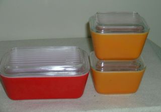 Set Of 3 Vintage Pyrex Glass Refrigerator Dishes With Lid 502 Red - 501 Orange