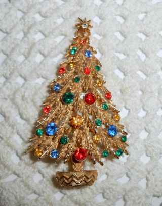 Vintage Signed Art Rhinestone Christmas Tree Brooch Pin Gold Tone C40