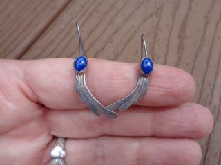 Vtg Navajo 1.  4 " L Sterling Silver & Dark Blue Lapis Earrings