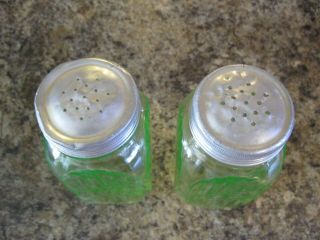 Vintage Green Ribbed Depression Salt Pepper Jars Hoosier Style Orig Lids 2