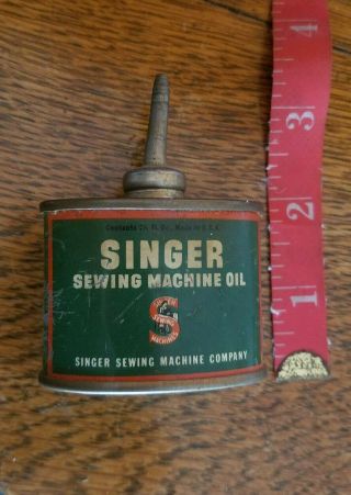 Vintage Singer Sewing Machine Oil Can 1.  25 Fl.  Oz.
