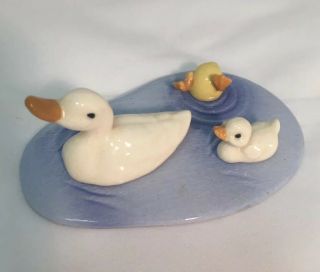 Hagen Renaker Vintage Miniature Duck Pond With Mother Duck And Two Ducklings