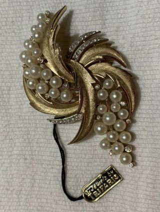 Vintage Crown Trifari Brooch With Faux Pearls And Rhinestones With Hang