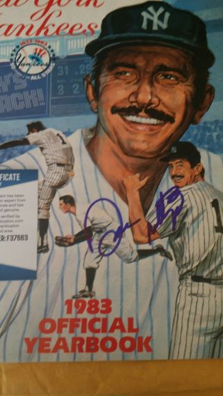 1983 Ny Yankees Year Book Don Mattingly Beckett Certified Autograph Billy Ball