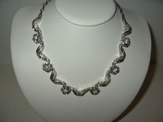 Vintage Coro Silvertone Clear & Black Diamond Rhinestone Flower Necklace Choker