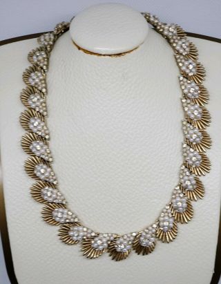 Vintage Crown Trifari Faux Pearl Rhinestone Clusters Gold Tone 15 " Necklace