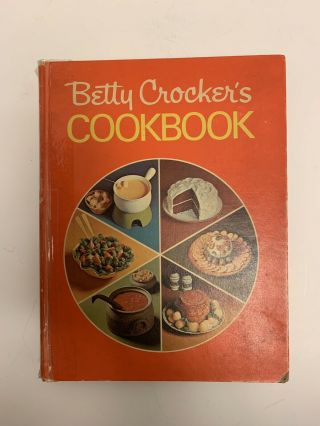 Vintage 1969 1st Edition Hardcover Betty Crocker Pie Cover Cookbook